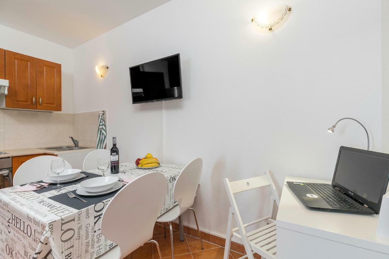 Apartment Sara Rovinj Exterior photo